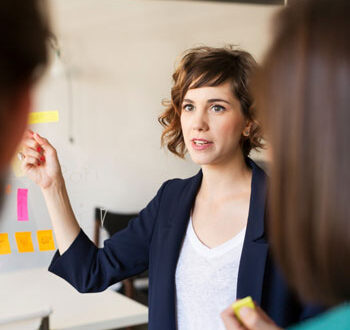 مدیران عامل چطور به تیم‌های بازاریابی کمک می کنند؟